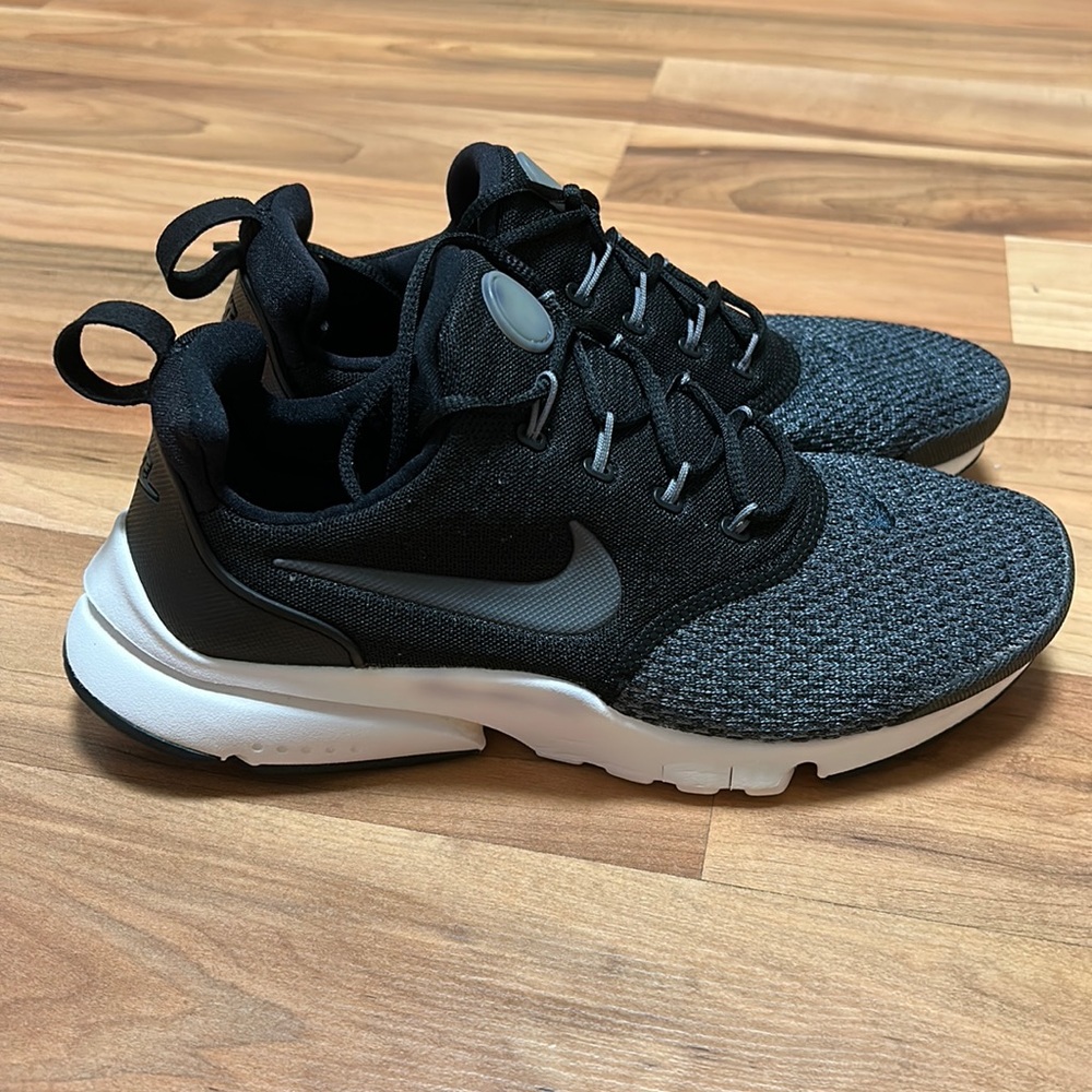 Kids Nike Presto size 7 or women’s 8.5